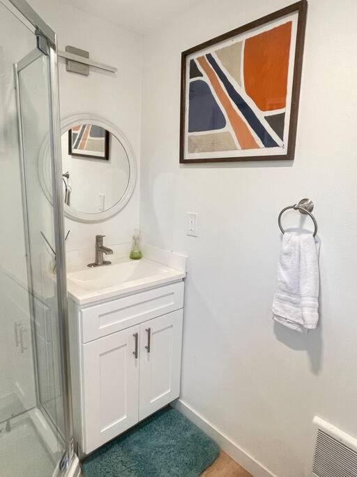 New Private Tiny Home Near Greenlake/Lightrail/I-5 Сиэтл Экстерьер фото